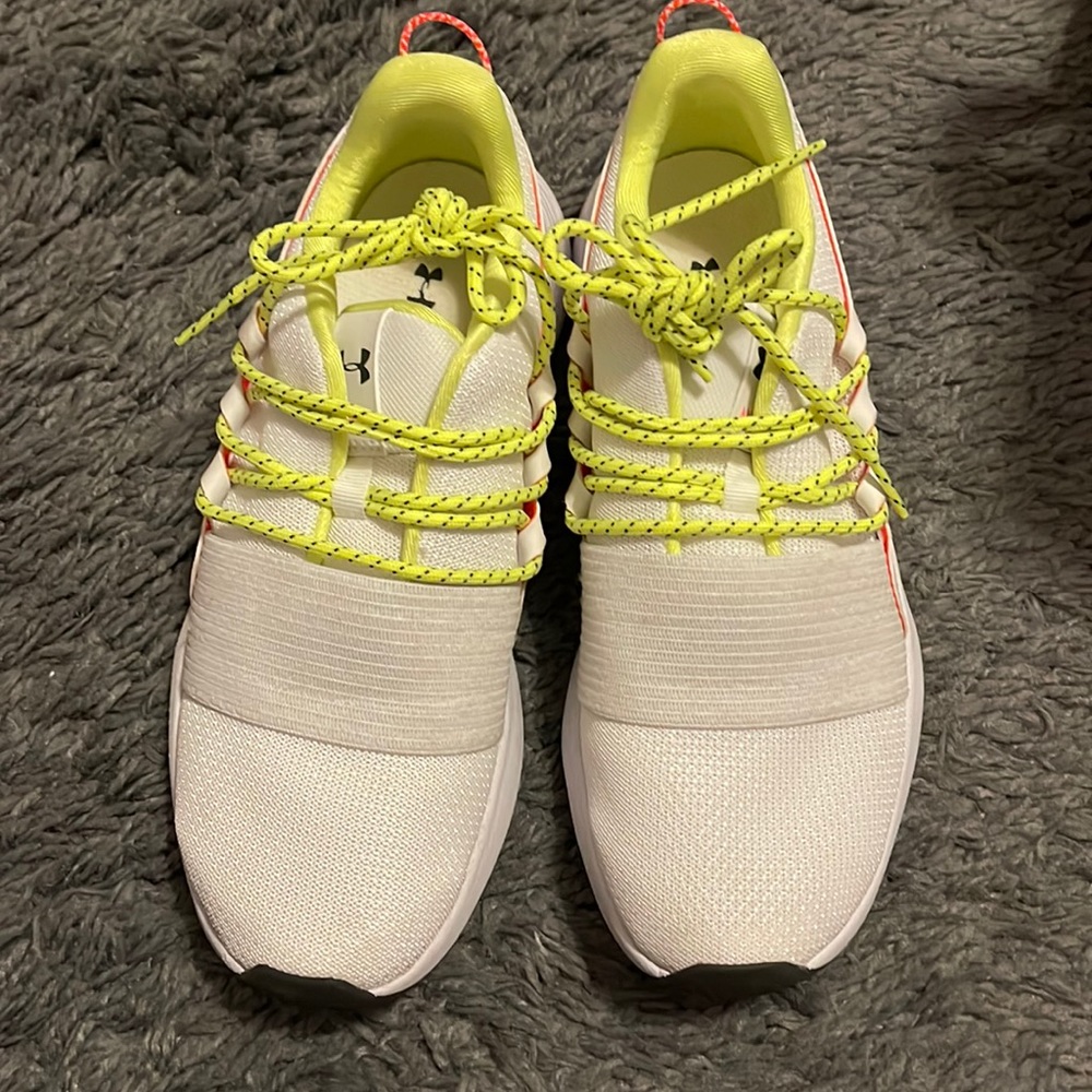 Under Armor Running shoes,,size 7.5,, white and neon